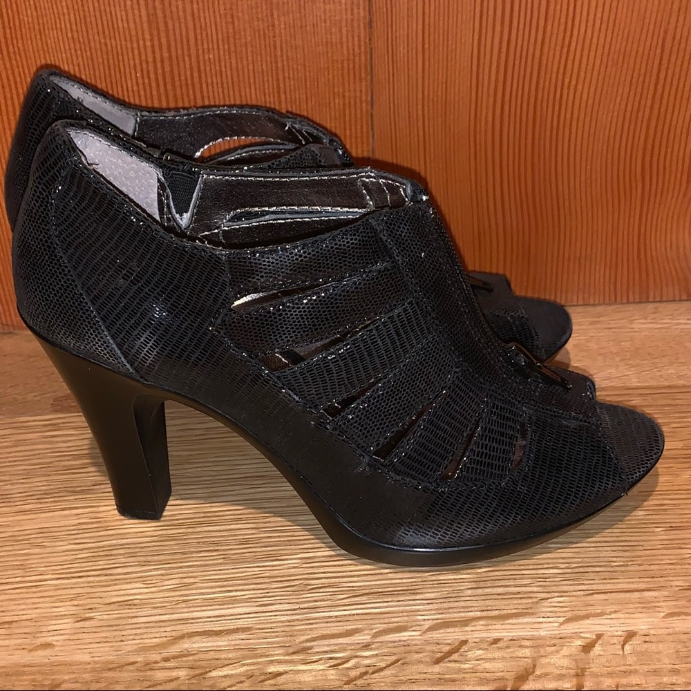 Sparkly Zip Up Heels